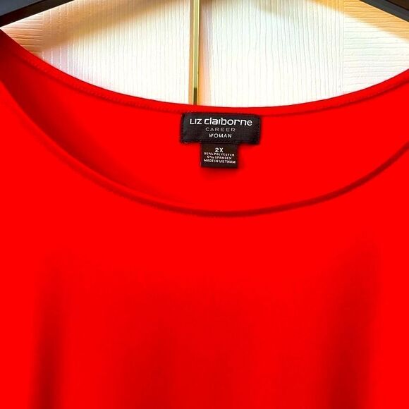 RED LIZ CLAIBORNE 3/4 LENGTH HIGH LOW TOP PLUS SIZE 2X - Picture 2 of 4